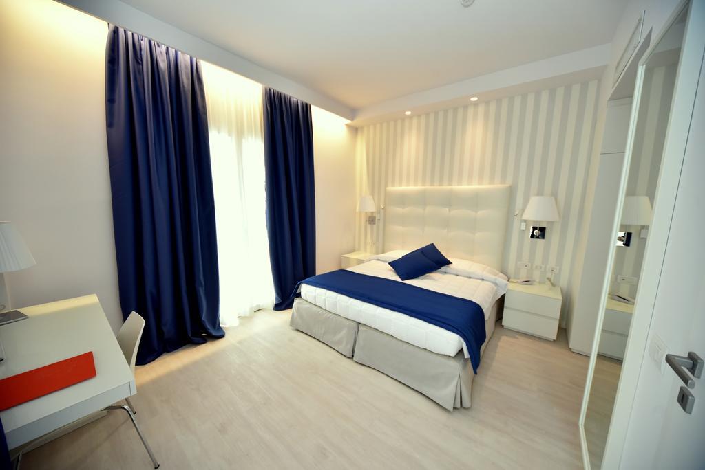 Hotel Fedora ริชชิโอเน ภายนอก รูปภาพ