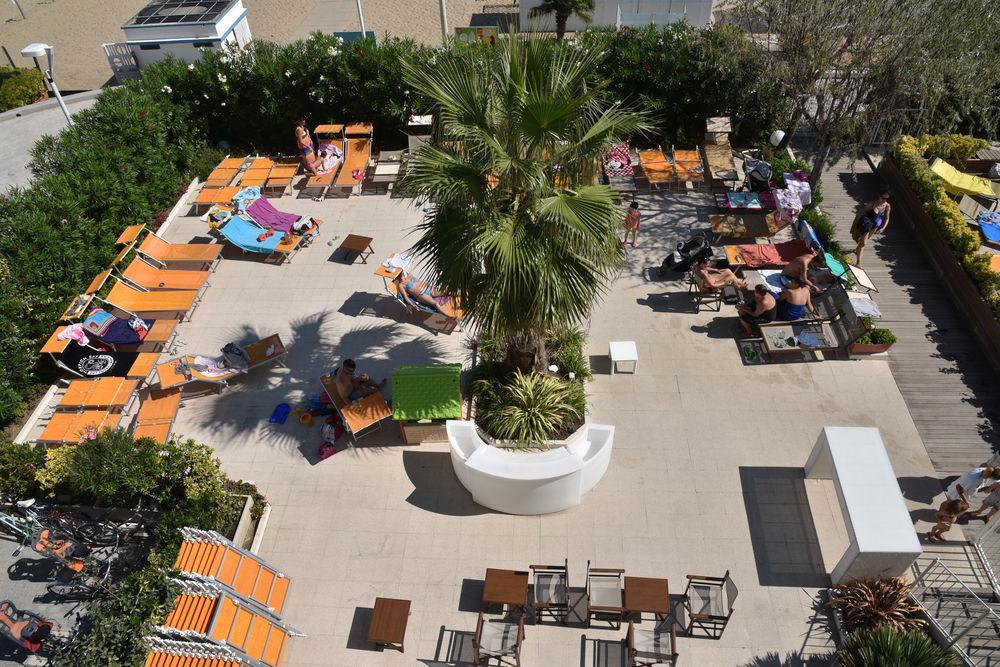 Hotel Fedora ริชชิโอเน ภายนอก รูปภาพ