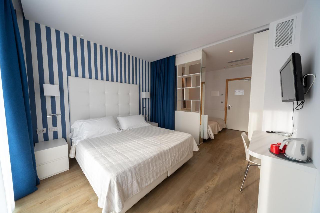 Hotel Fedora ริชชิโอเน ภายนอก รูปภาพ